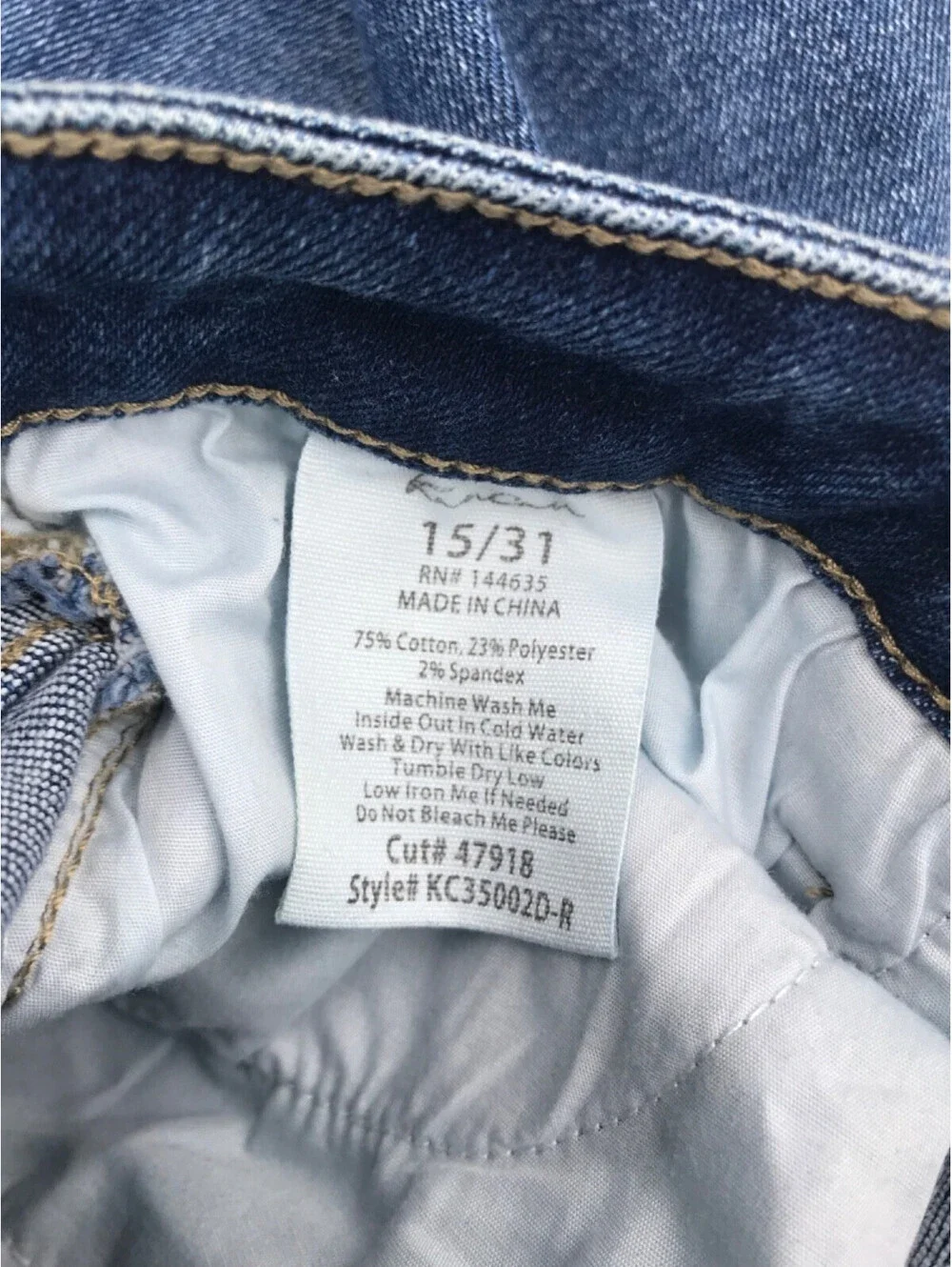 Carlin KanCan Blue Denim Jeans  15/31 Medium Wash Lite Fade on Thighs and Butt